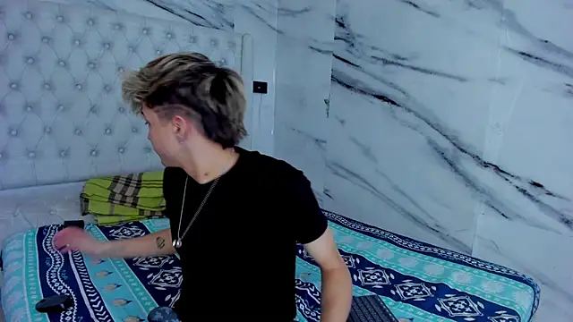 Snapshot of Ari_and_Storm chatting on October 11, 4:20 pm Ari and Storm online show from October 11, 4:20 pm