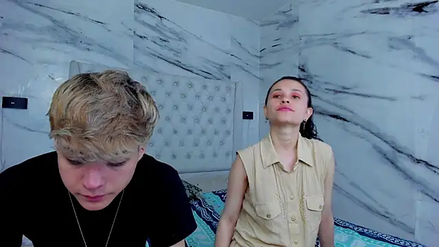 Snapshot of Ari_and_Storm chatting on October 9, 12:15 am Ari and Storm online show from October 9, 12:15 am