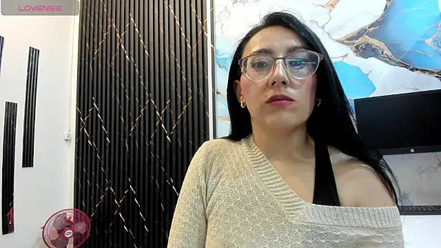 Scarlett 14  online show from February 4, 2:36 am