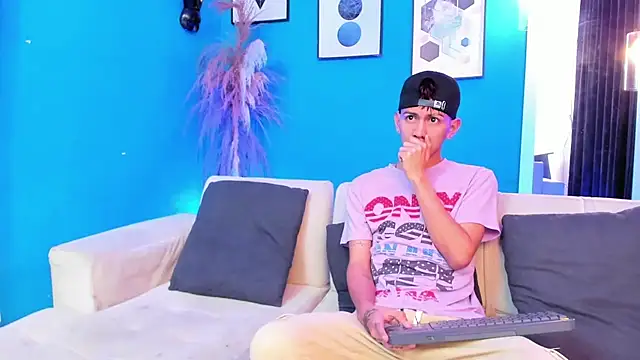 Marcus and Tony online show from February 16, 3:50 am