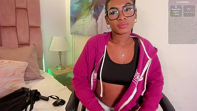 larissa adams online show from September 13, 1:30 pm