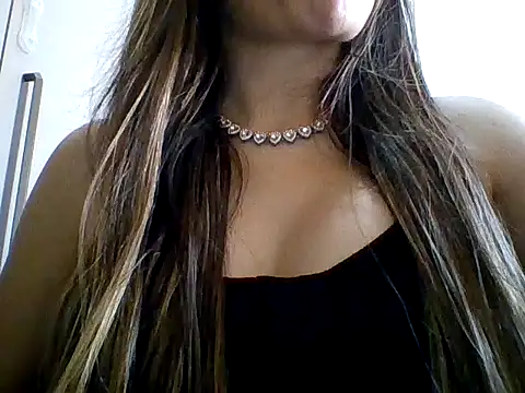 Yasleal online show from April 23, 8:11 pm