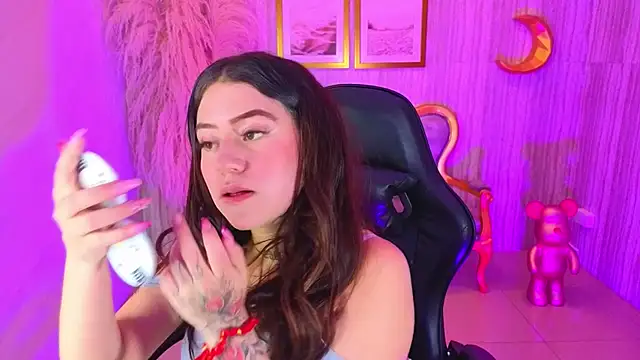 ivy lodge s online show from September 22, 8:18 pm