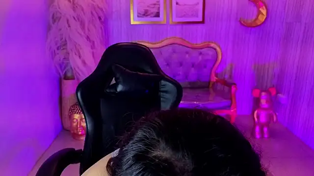 ivy lodge s online show from October 10, 10:36 pm