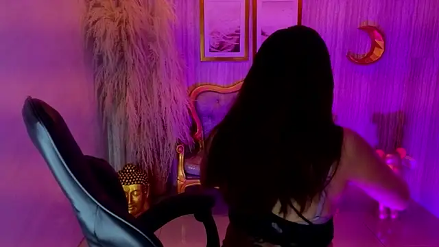 ivy lodge s online show from October 4, 8:24 pm