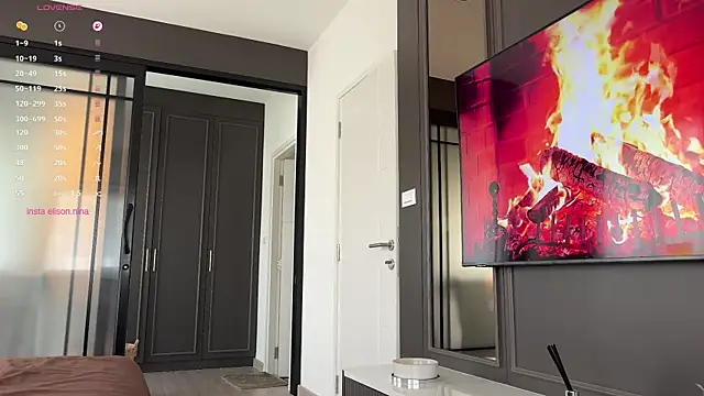 elisonni  online show from November 12, 8:56 am