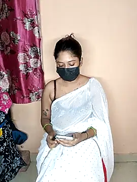 Snapshot of Horny_wife_Salu chatting on September 9, 8:30 pm Horny wife Salu online show from September 9, 8:30 pm