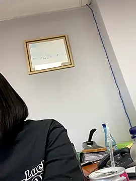 031bubbles online show from December 19, 10:40 am