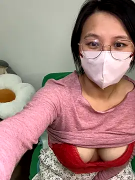 Snapshot of pumpkin_91 chatting on October 23, 1:39 pm pumpkin 91 online show from October 23, 1:39 pm