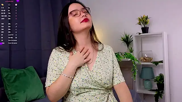 WildaBisom online show from September 20, 1:49 am