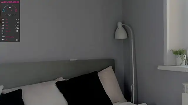 WildaBisom online show from October 17, 1:31 am