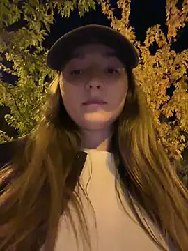 MissMay online show from September 13, 7:22 pm