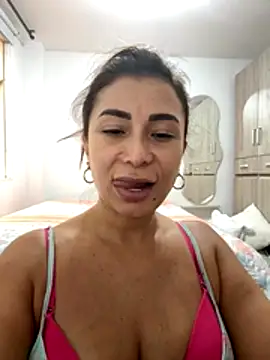 mia mancinii online show from November 4, 4:34 pm