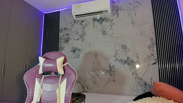 Snapshot of Laly_Cherry_ chatting on October 22, 12:32 pm Laly Cherry online show from October 22, 12:32 pm