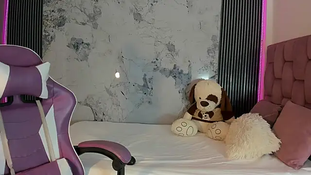 Snapshot of Laly_Cherry_ chatting on October 31, 12:53 pm Laly Cherry online show from October 31, 12:53 pm