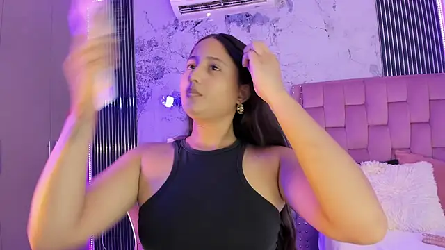 Snapshot of Laly_Cherry_ chatting on October 14, 12:30 pm Laly Cherry online show from October 14, 12:30 pm