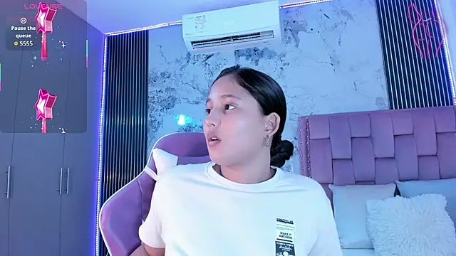 Snapshot of Laly_Cherry_ chatting on October 8, 12:31 pm Laly Cherry online show from October 8, 12:31 pm