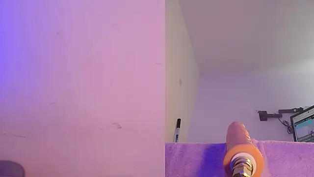 Missy Aprill online show from November 28, 1:36 pm