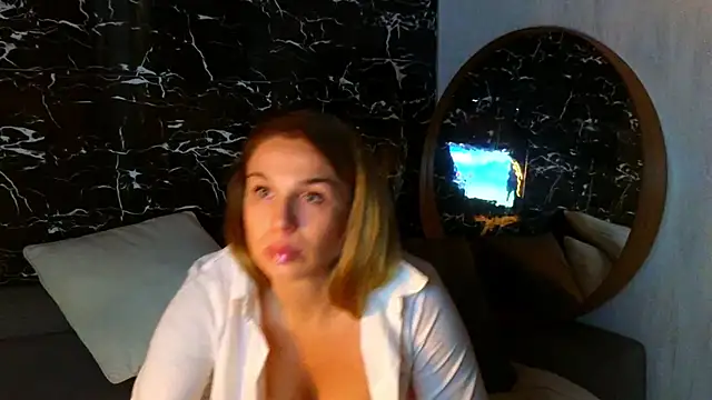 Nikky X online show from September 18, 4:22 am