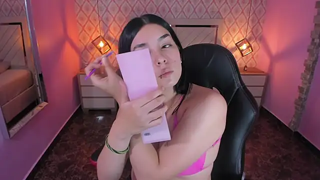 Snapshot of CHRISTY_TEIGEN4 chatting on September 19, 7:35 pm CHRISTY TEIGEN4 online show from September 19, 7:35 pm