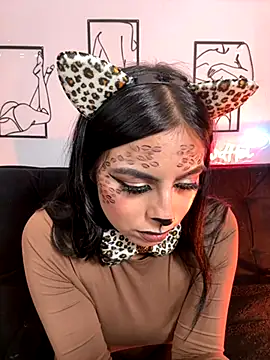 Snapshot of Clawd_hot chatting on October 7, 8:13 pm Clawd hot online show from October 7, 8:13 pm