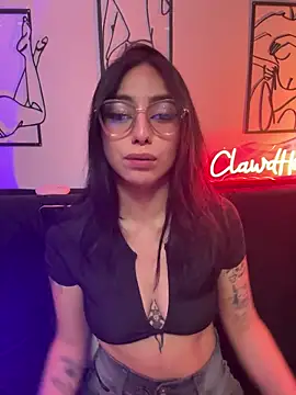 Snapshot of Clawd_hot chatting on October 3, 3:06 pm Clawd hot online show from October 3, 3:06 pm