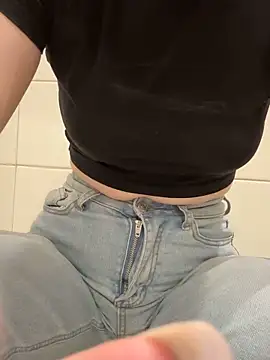 Cumonmme online show from October 18, 8:43 pm