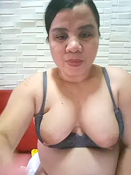 hotlyn45 online show from November 10, 4:18 am