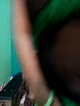 Snapshot of Cute_purnima chatting on October 30, 10:16 am Cute purnima online show from October 30, 10:16 am