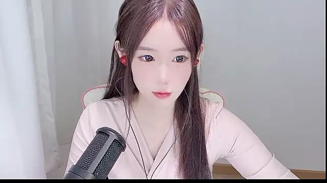 Snapshot of Xiao-runbao chatting on October 12, 10:06 am Xiao-runbao online show from October 12, 10:06 am