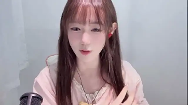 Snapshot of Xiao-runbao chatting on October 21, 1:15 pm Xiao-runbao online show from October 21, 1:15 pm