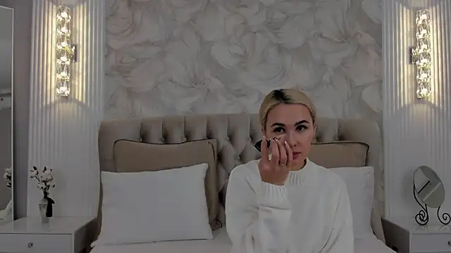 BarbieMilne online show from October 2, 3:06 pm