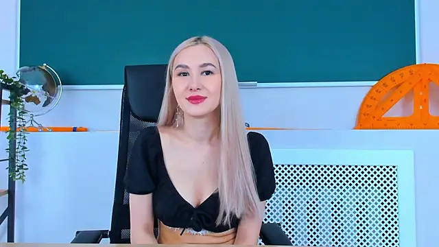 BarbieMilne online show from November 3, 3:05 pm