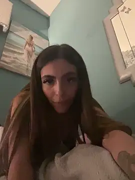 RoseyMae online show from September 11, 8:31 pm