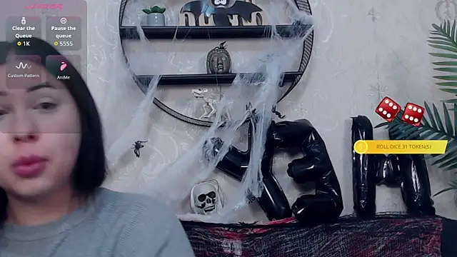 Snapshot of AnaysDivine chatting on October 23, 3:01 am AnaysDivine online show from October 23, 3:01 am