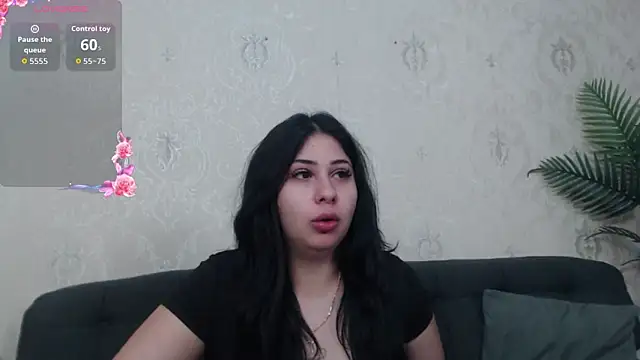 Snapshot of AnaysDivine chatting on September 29, 3:11 am AnaysDivine online show from September 29, 3:11 am