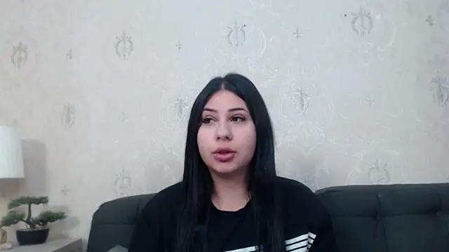 Snapshot of AnaysDivine chatting on September 30, 3:34 am AnaysDivine online show from September 30, 3:34 am