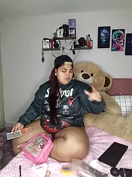 kendra lil evill online show from January 7, 11:13 am