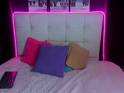 Carrie hall online show from October 15, 1:14 pm