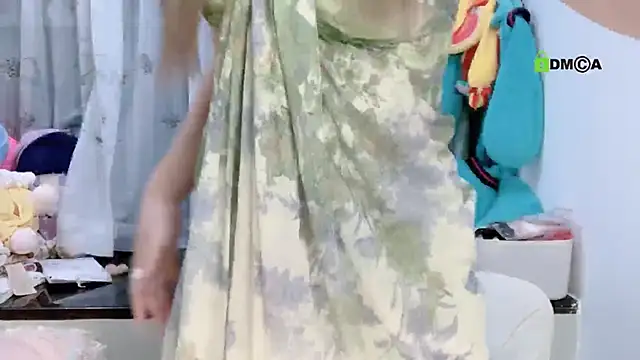 liuruyuan888 online show from September 13, 7:44 pm