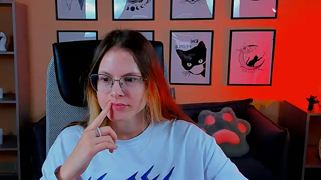 Carrie Rose online show from September 19, 4:33 am