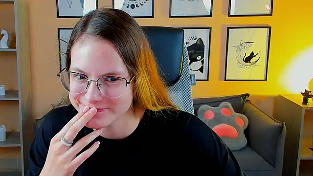 Carrie Rose online show from September 18, 4:22 am