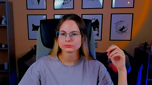 Carrie Rose online show from October 9, 5:00 am