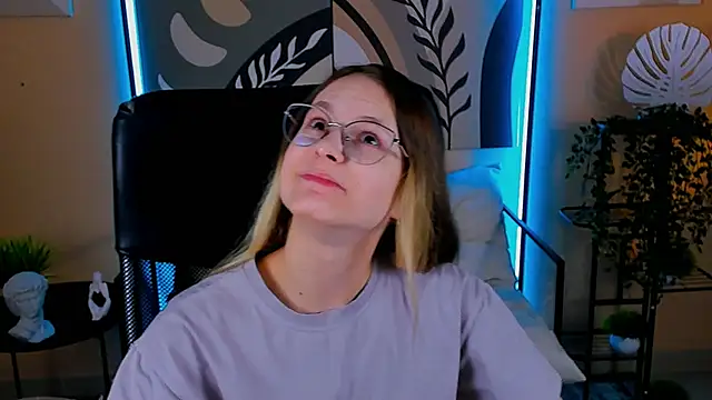 Carrie Rose online show from October 6, 4:29 am