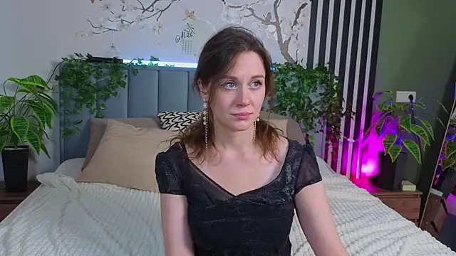 Snapshot of SkyHelen chatting on October 20, 4:48 am SkyHelen online show from October 20, 4:48 am