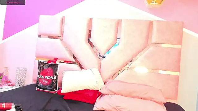 Snapshot of Cattaleyyaxxx chatting on September 25, 11:42 am Cattaleyyaxxx online show from September 25, 11:42 am