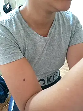 euahotmarii20 online show from September 29, 4:34 pm