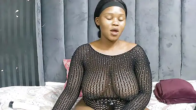 Snapshot of SexyBaddieXXX chatting on October 20, 12:08 pm SexyBaddieXXX online show from October 20, 12:08 pm