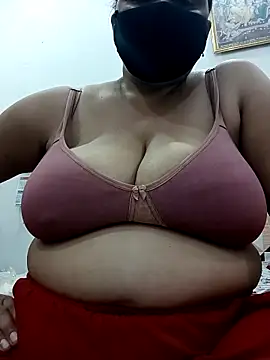 Snapshot of Rakhi_sawant143 chatting on October 30, 2:47 am Rakhi sawant143 online show from October 30, 2:47 am