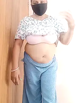 Rakhi sawant143 online show from June 17, 1:40 am